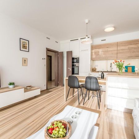 Mozart Central Apartments With Garage 布拉格 外观 照片