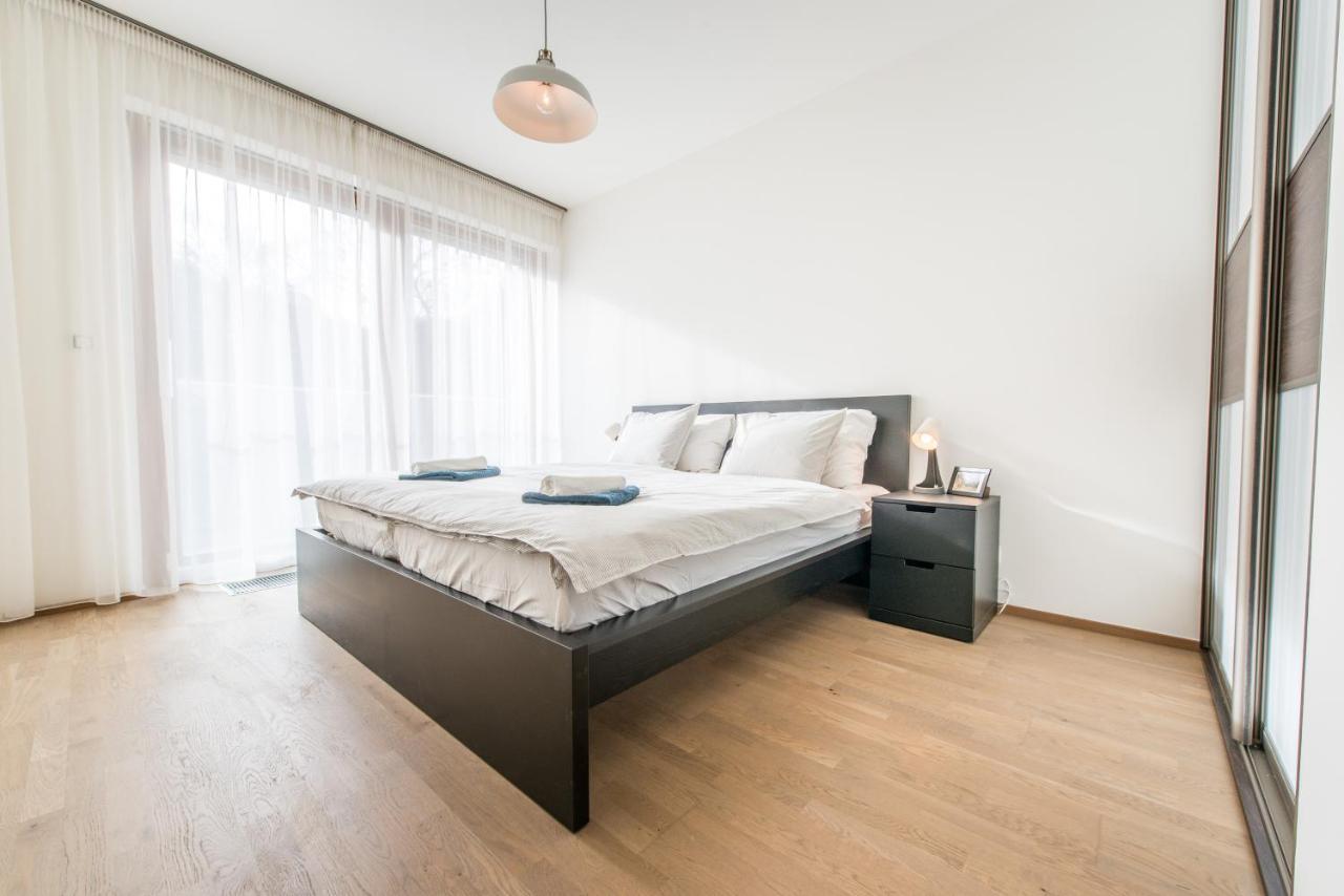 Mozart Central Apartments With Garage 布拉格 外观 照片