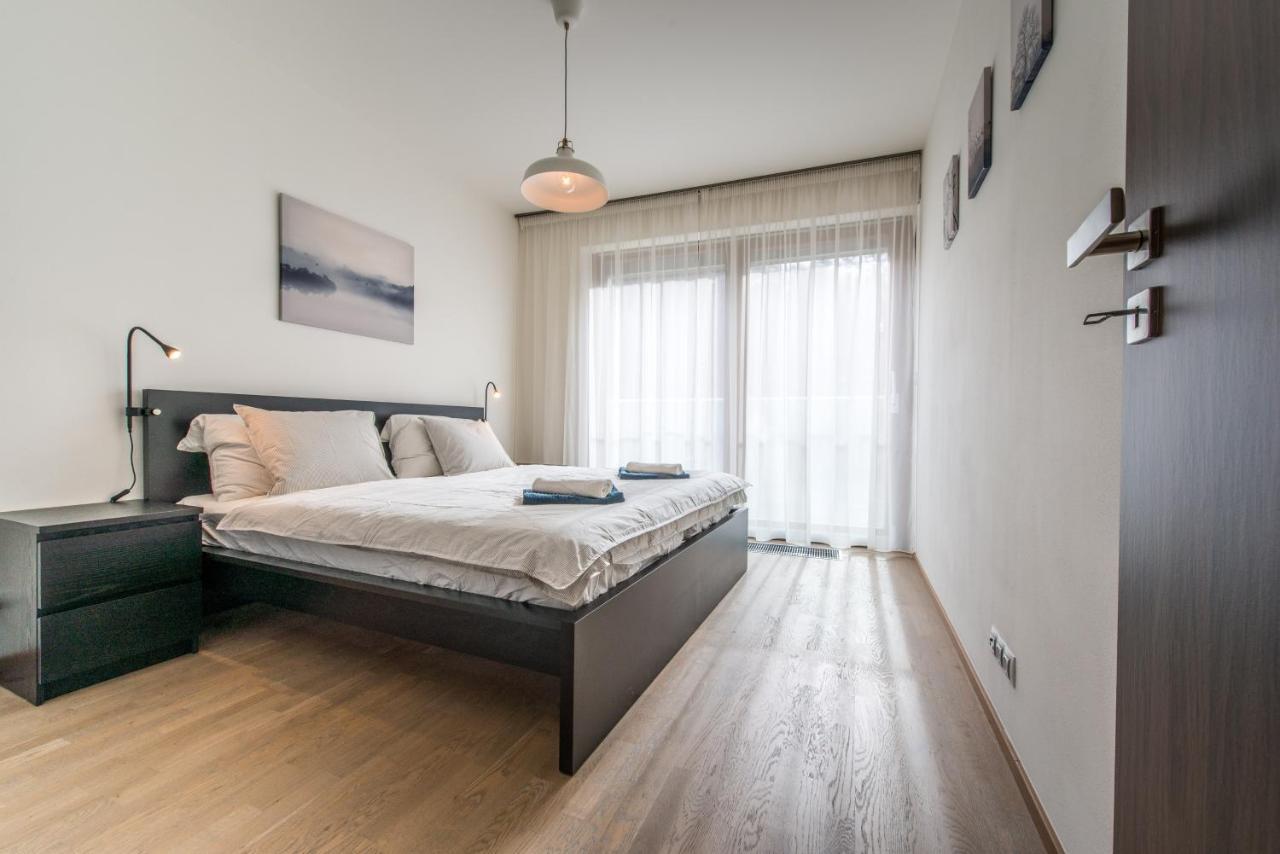 Mozart Central Apartments With Garage 布拉格 外观 照片